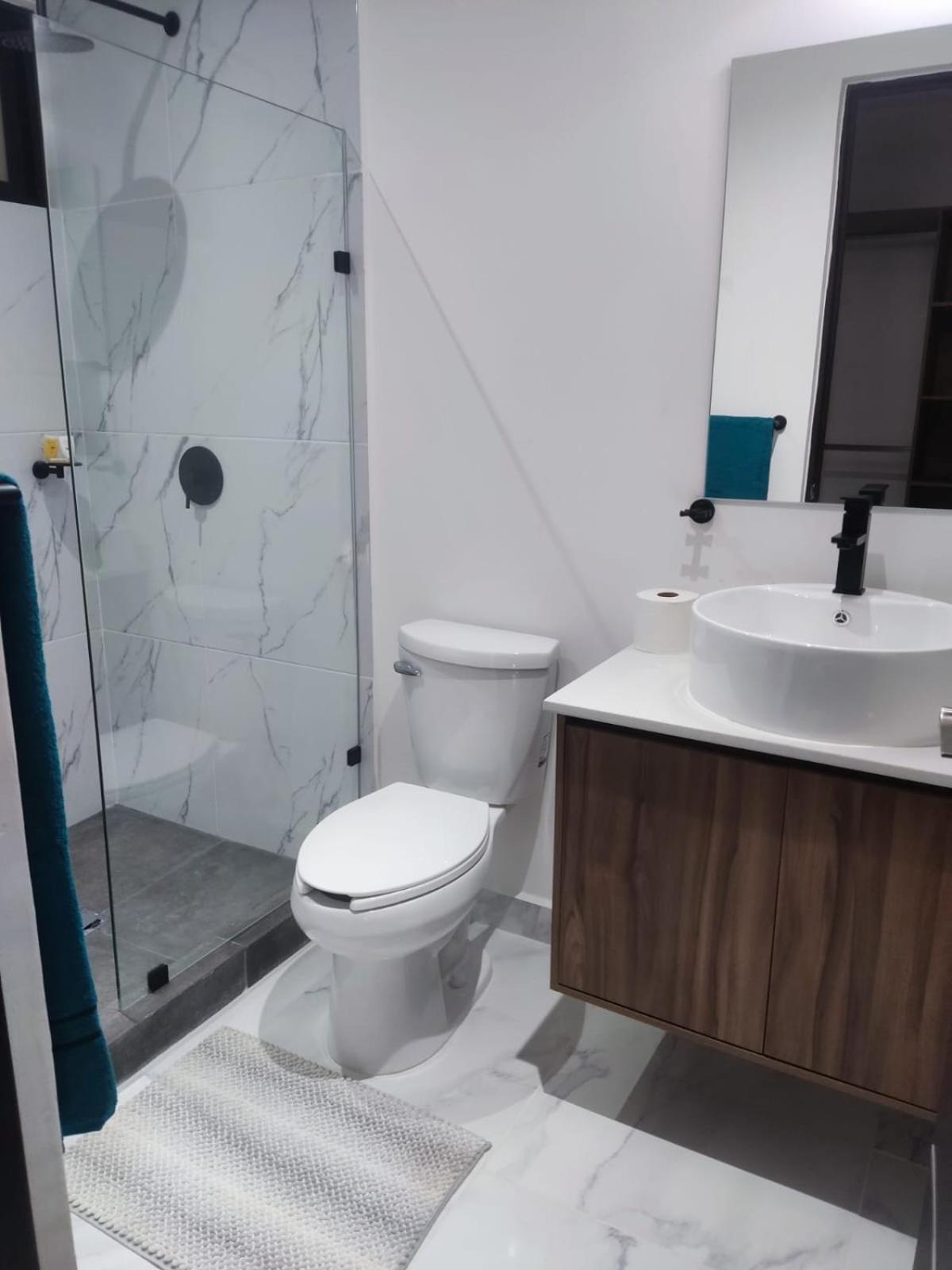 Moderno 2 En Condominio, Apartamento